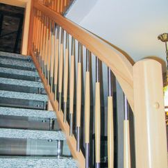 Treppengeländer Stäbe Holz-Edelstahl-Kombination, Beispiel 4 von unten